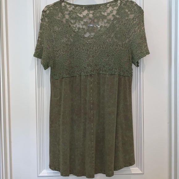 Embroidery and lace front swing tunic - Picture 5 of 6